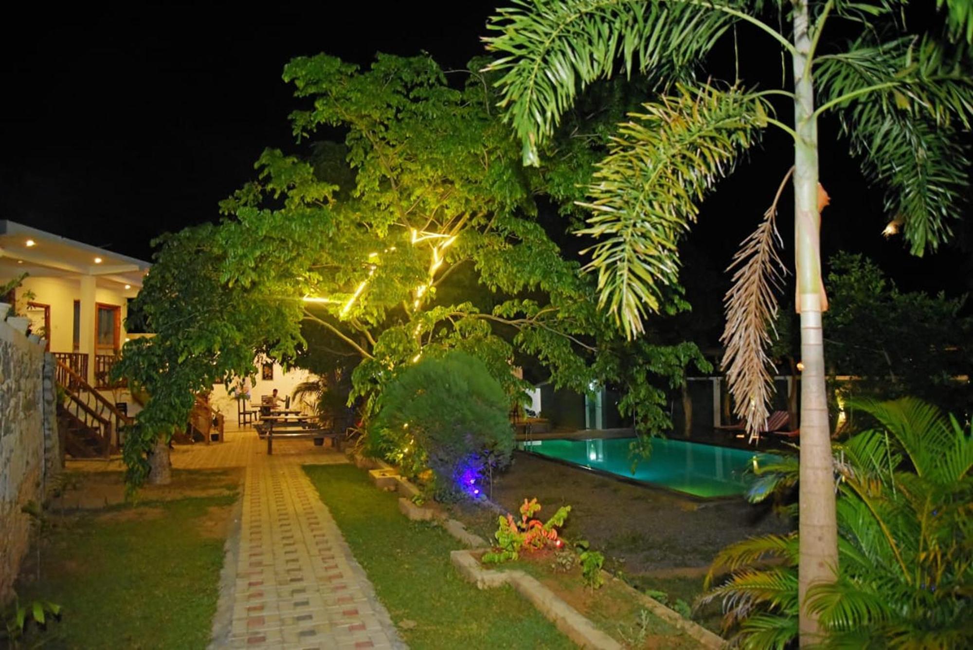 Lily Resort Удавалаве Экстерьер фото
